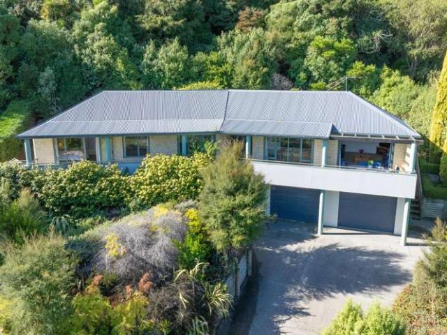 House for sale in Little Akaloa, Canterbury