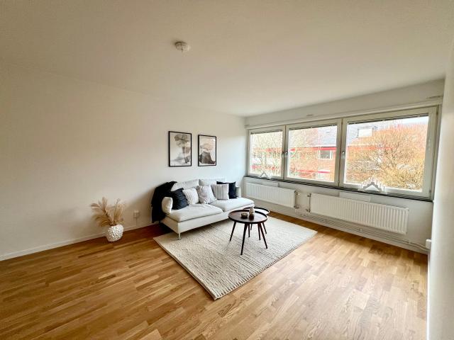 Lägenhet hyra i Häggvik, Stockholm