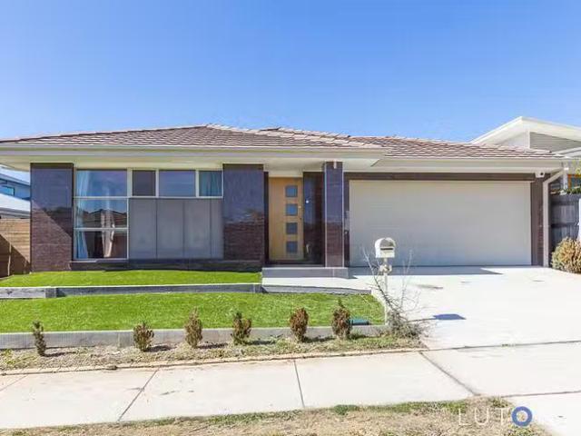 House for rent in Canberra, Gungahlin