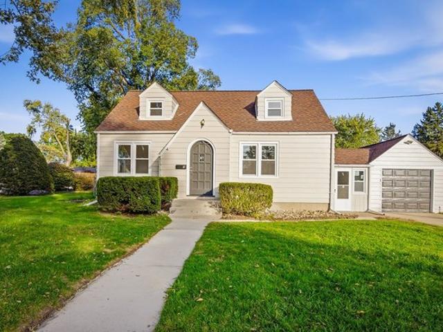 House for sale in South Elgin, Kane County