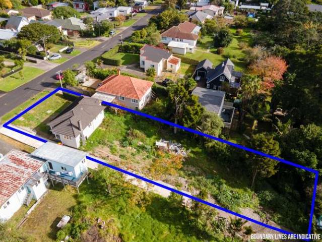 House for sale in Oratia