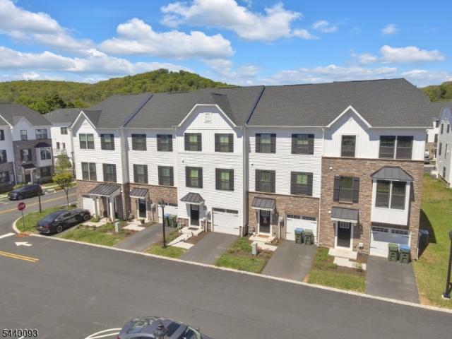 Townhouse for sale in Stewartsville, New Jersey
