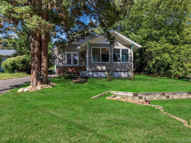 House for sale in Lake Ronkonkoma, Town of Brookhaven
