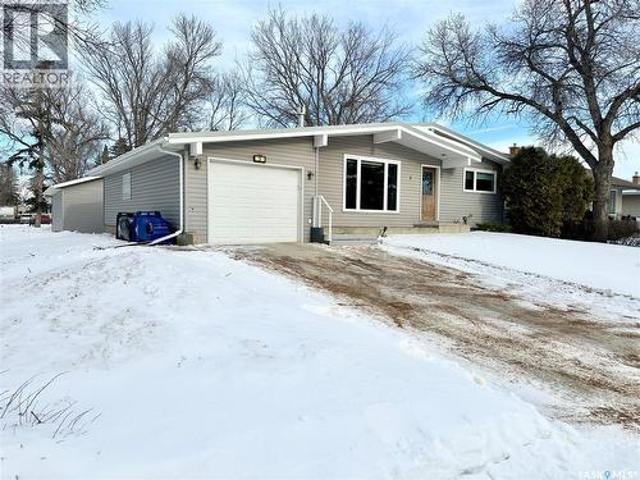 House for sale in Weyburn, Saskatchewan