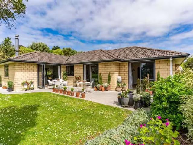 House for sale in Waipu Cove, Northland