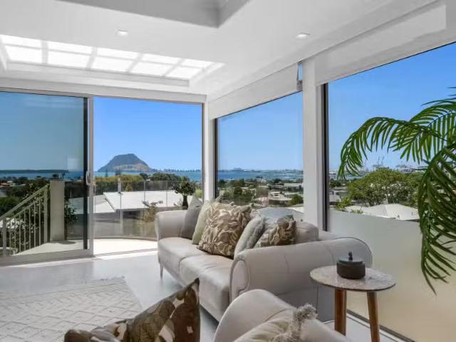 House for sale in Omokoroa, Bay Of Plenty