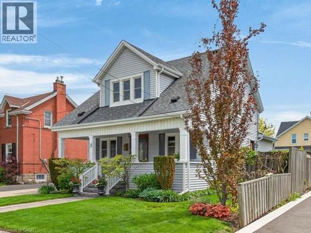 House for sale in Ancaster, Ontario