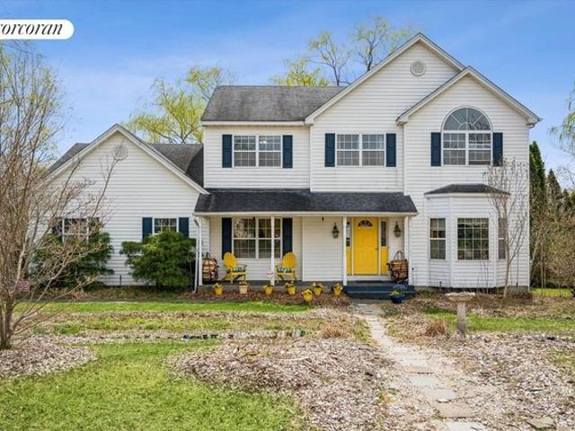 House for sale in Centereach, New York