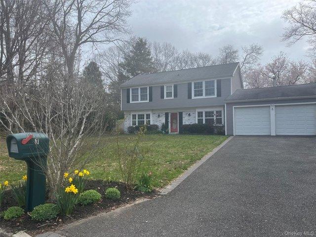 House for sale in Centereach, New York