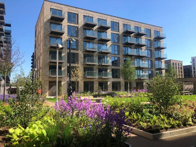 Apartment for rent in Silvertown, Greater London