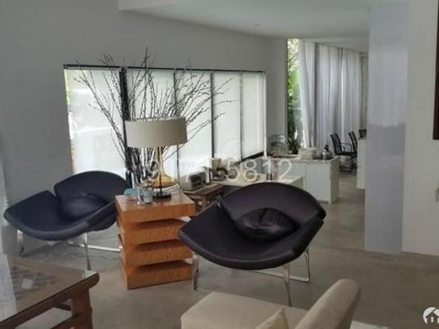 Property for sale in Bayshore, 16 Upper East Coast