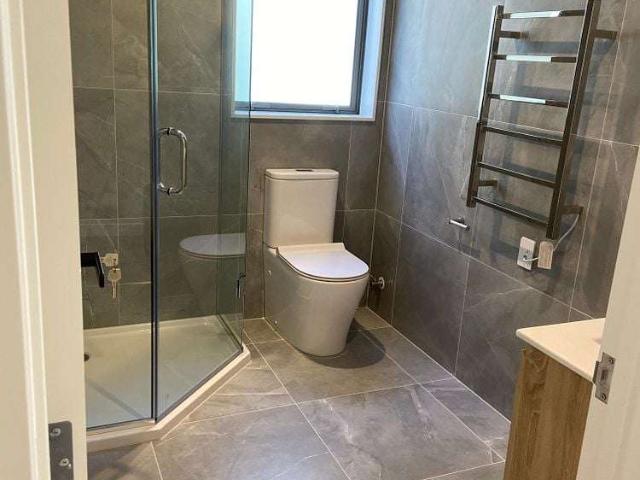 Property for rent in Paremoremo
