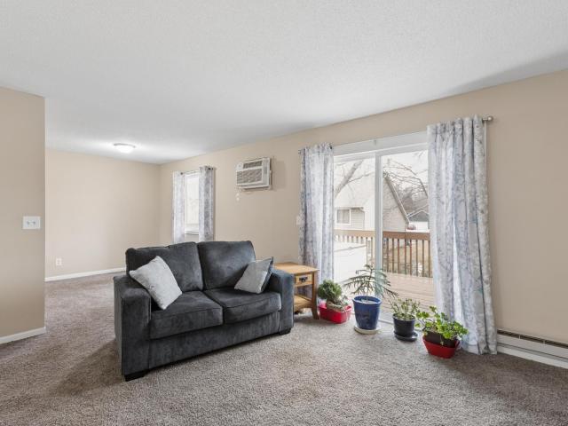 Townhouse for sale in Waconia, Carver County