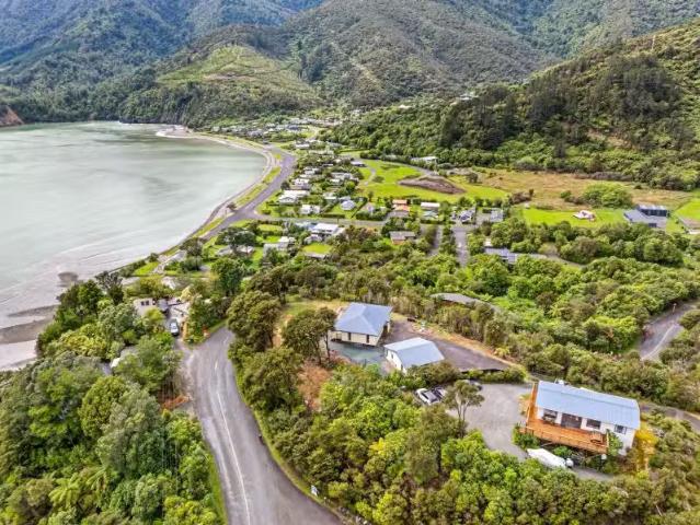 House for sale in Okiwi Bay, Marlborough