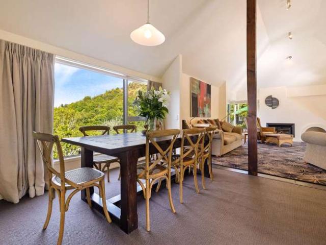 House for sale in Otakou