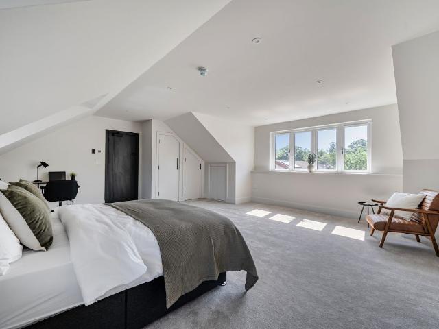 Studio for rent in Westborough, Surrey