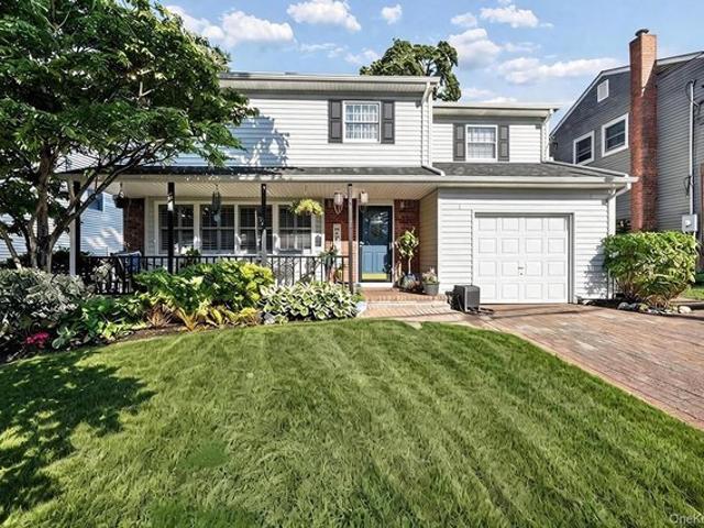 House for sale in Huntington, New York