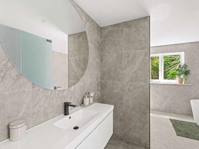 House for sale in Chaslands, Canterbury