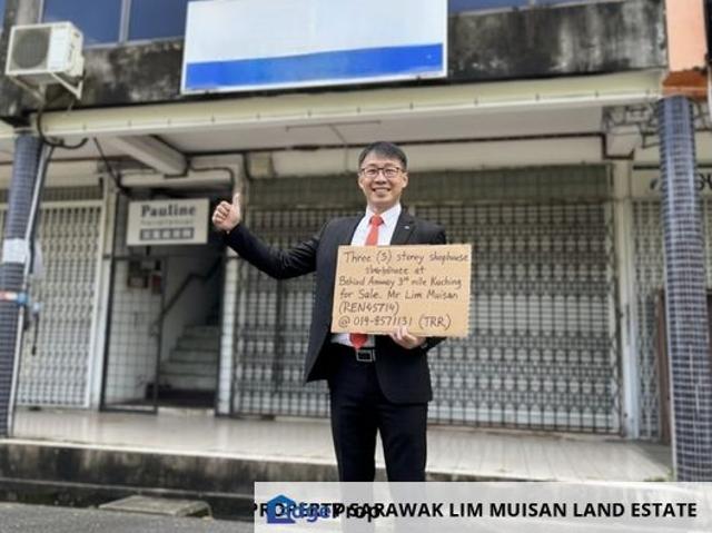 Shop for sale in Kuching