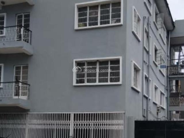 Flat for sale in Yaba, Lagos