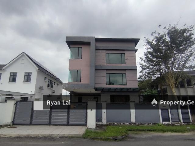 Bungalow for rent in Petaling, Alam Impian