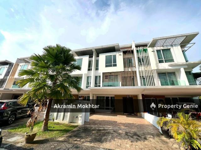 Terraced House for sale in Tanjong Sepat, Selangor