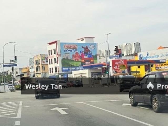 Shop for rent in Malaka