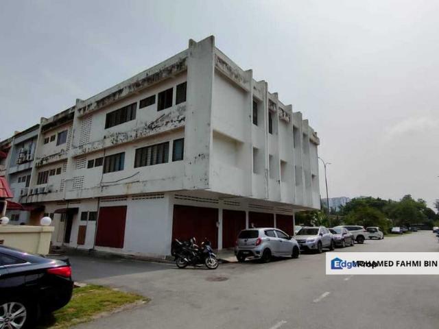 Shop for sale in Cheras