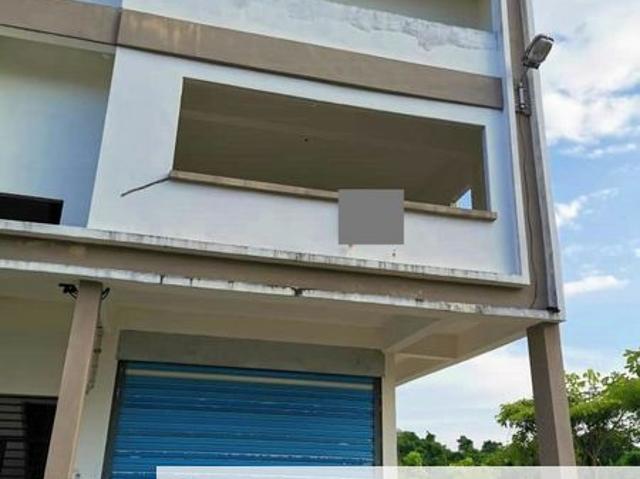 Shop for sale in Kuching