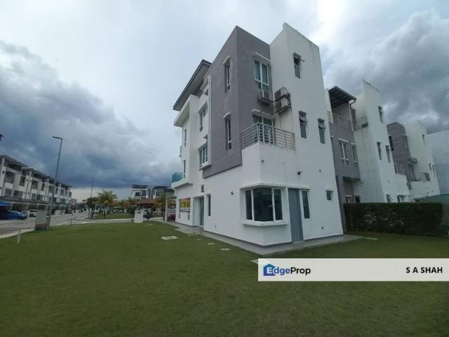 House for rent in Petaling, Alam Impian