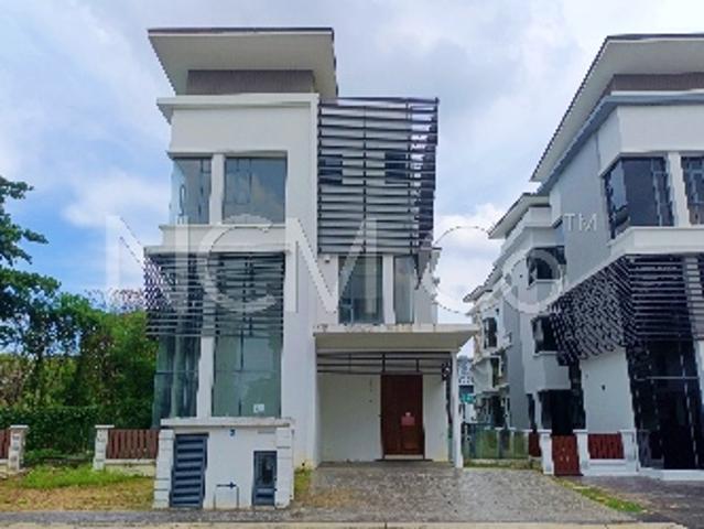 Residential House for sale in Kuala Selangor, Selangor