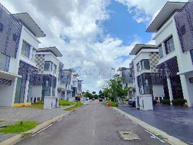 Residential House for sale in Kuala Selangor, Selangor