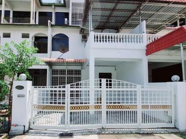 Terraced House for rent in Georgetown, Penang