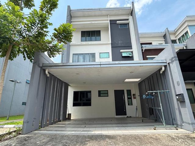 Terraced House for sale in Kuching