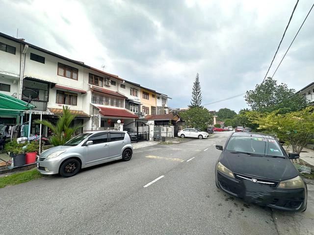 Terraced House for rent in Country Heights Damansara, Kuala Lumpur