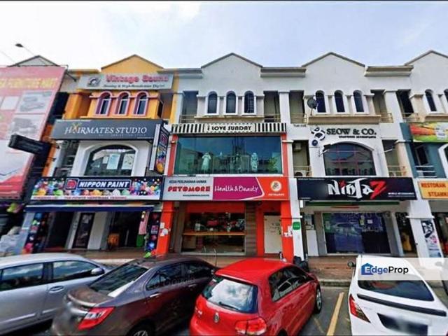 Shop for sale in Kota Damansara, Petaling Jaya