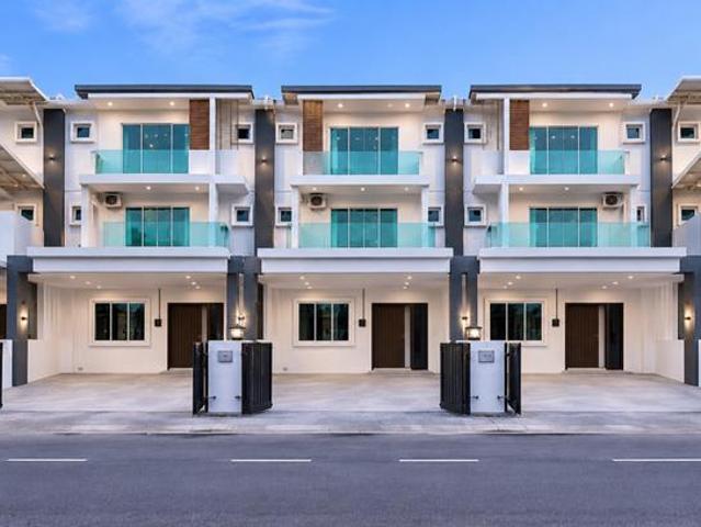 Terraced House for rent in Wellesley, Penang