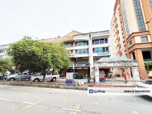 Shop for sale in Langat, Selangor