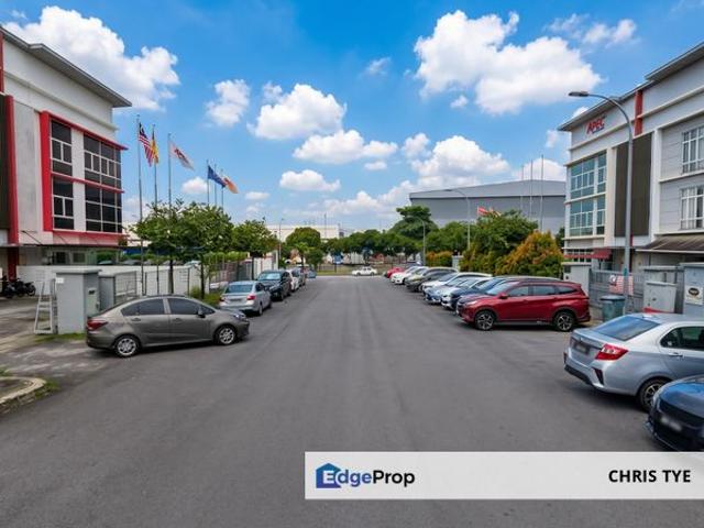 Warehouse for rent in Petaling, Alam Impian