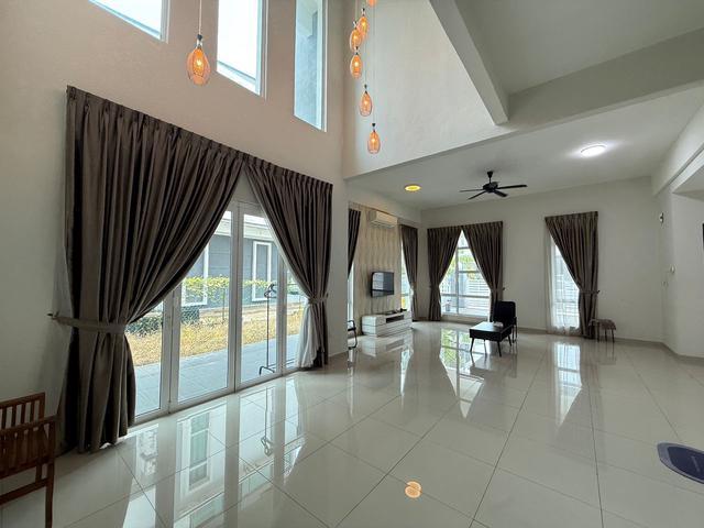 Bungalow for rent in Malaka