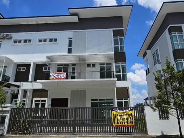 Residential House for sale in Langat, Selangor