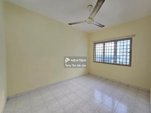 Residential House for sale in Petaling, Subang Jaya
