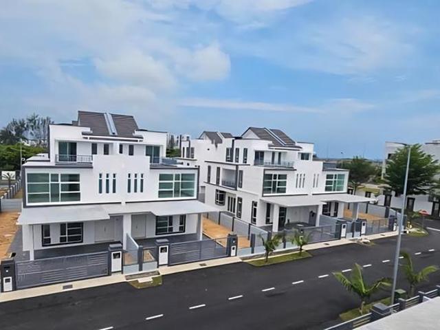 Residential House for sale in Malaka