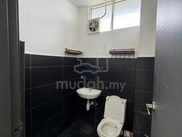 Shop for rent in Georgetown, Penang
