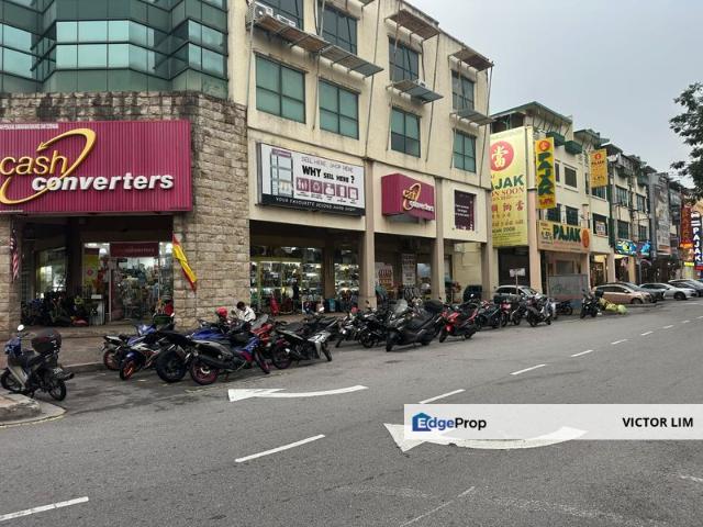 Shop for sale in Petaling, Damansara Damai