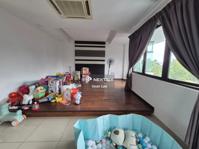 Shop for sale in Kuching