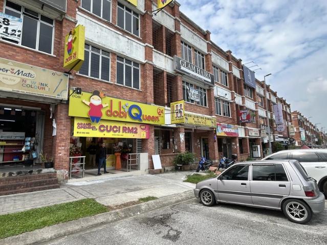 Shop for sale in Petaling, Alam Impian