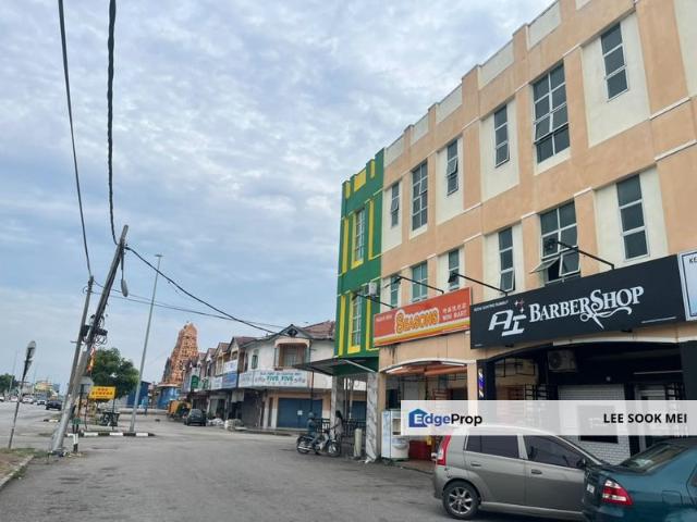 Shop for sale in Perak