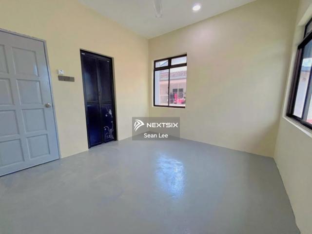 Residential House for sale in Tanjong Sepat, Selangor