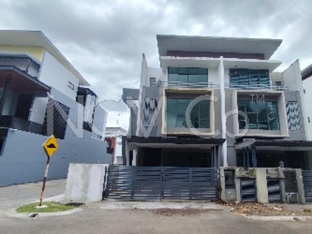 Terraced House for sale in Kuala Selangor, Selangor